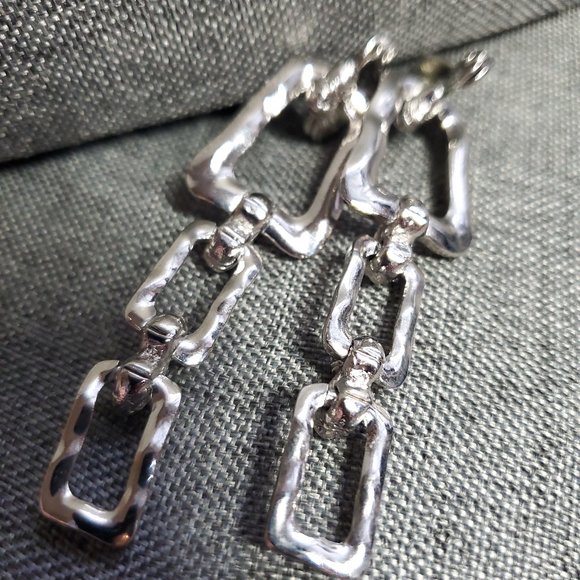 Dangle Earrings - Picture 3 of 5